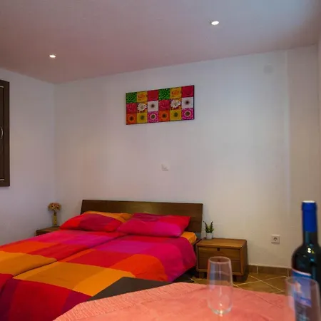 Arch B&B