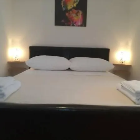 Arch B&B